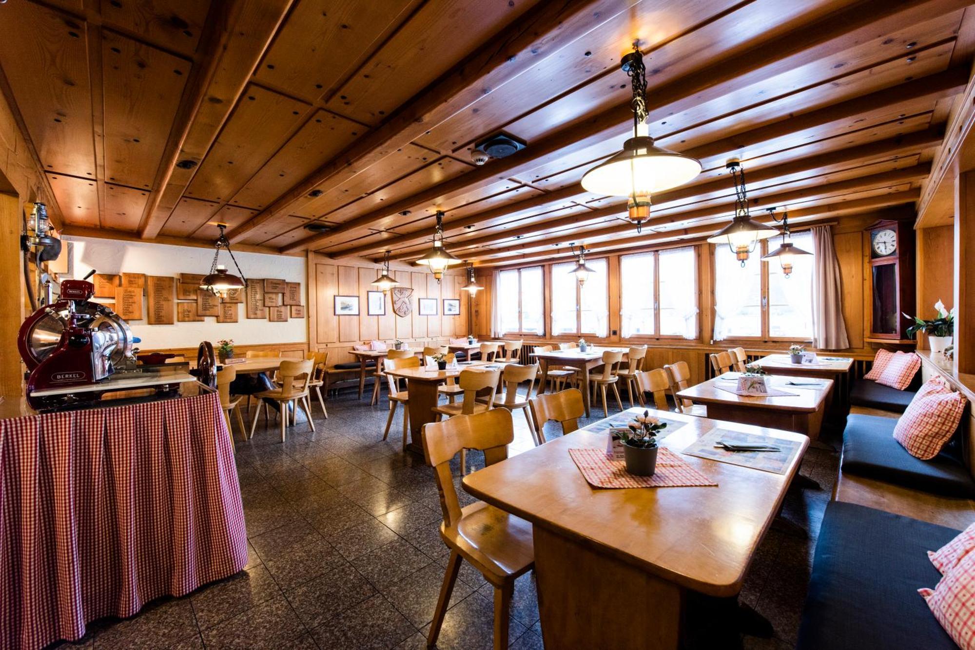 Weisses Kreuz Hotel